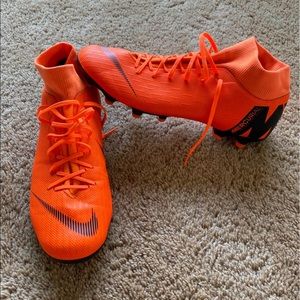 Nike Academy  Superfly 6 soccer cleats